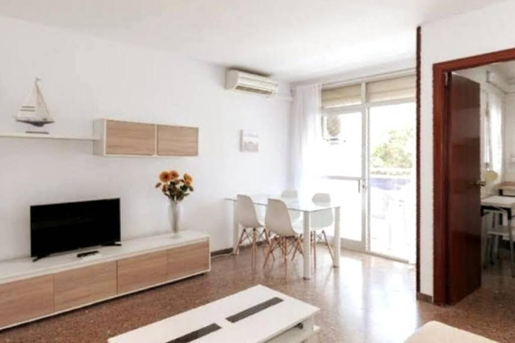 Palm Mediterrani ซาลอว์ ภายนอก รูปภาพ