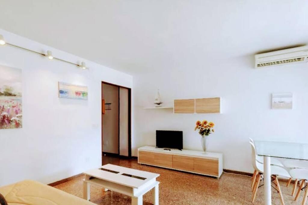 Palm Mediterrani ซาลอว์ ภายนอก รูปภาพ